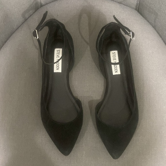 Steve Madden suede buckle ankle pointy flats - Picture 4 of 6